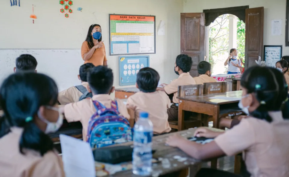 Sinh viên học tiếng Anh tại Phạm Thị Thủy